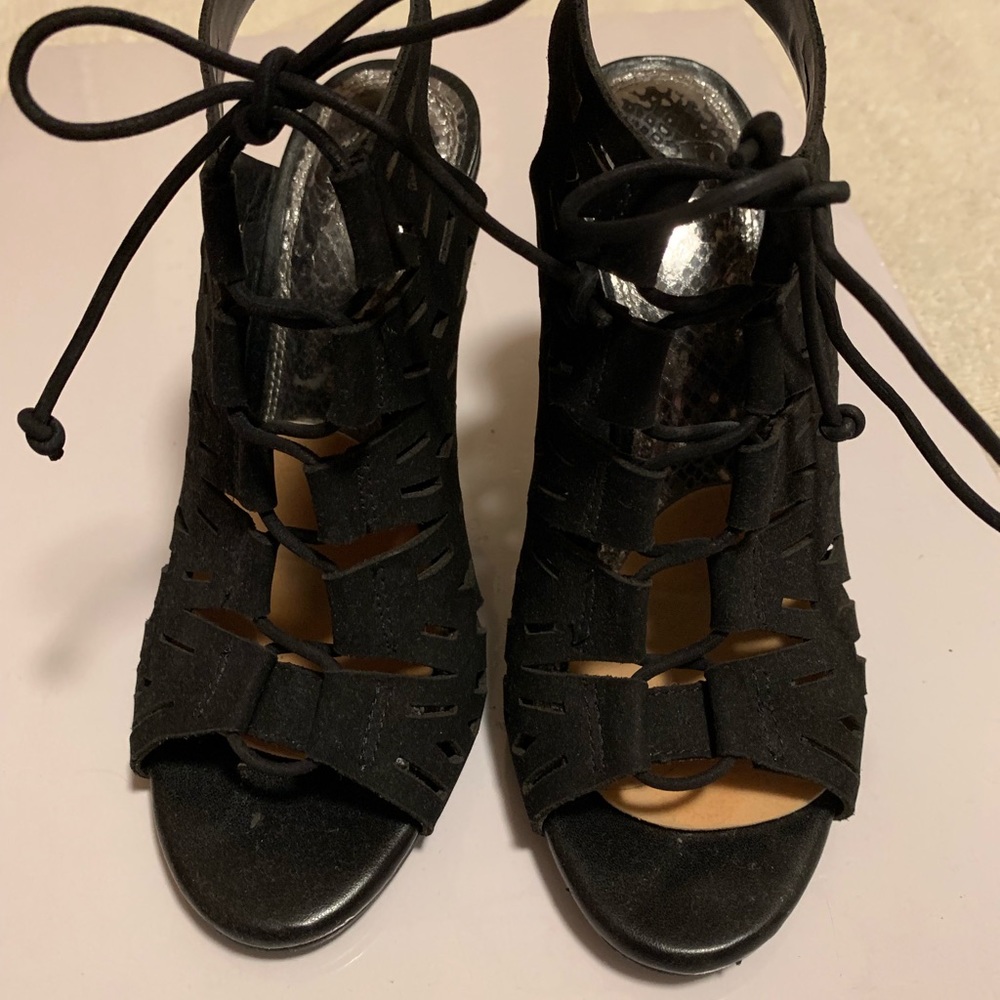 Heels shoes